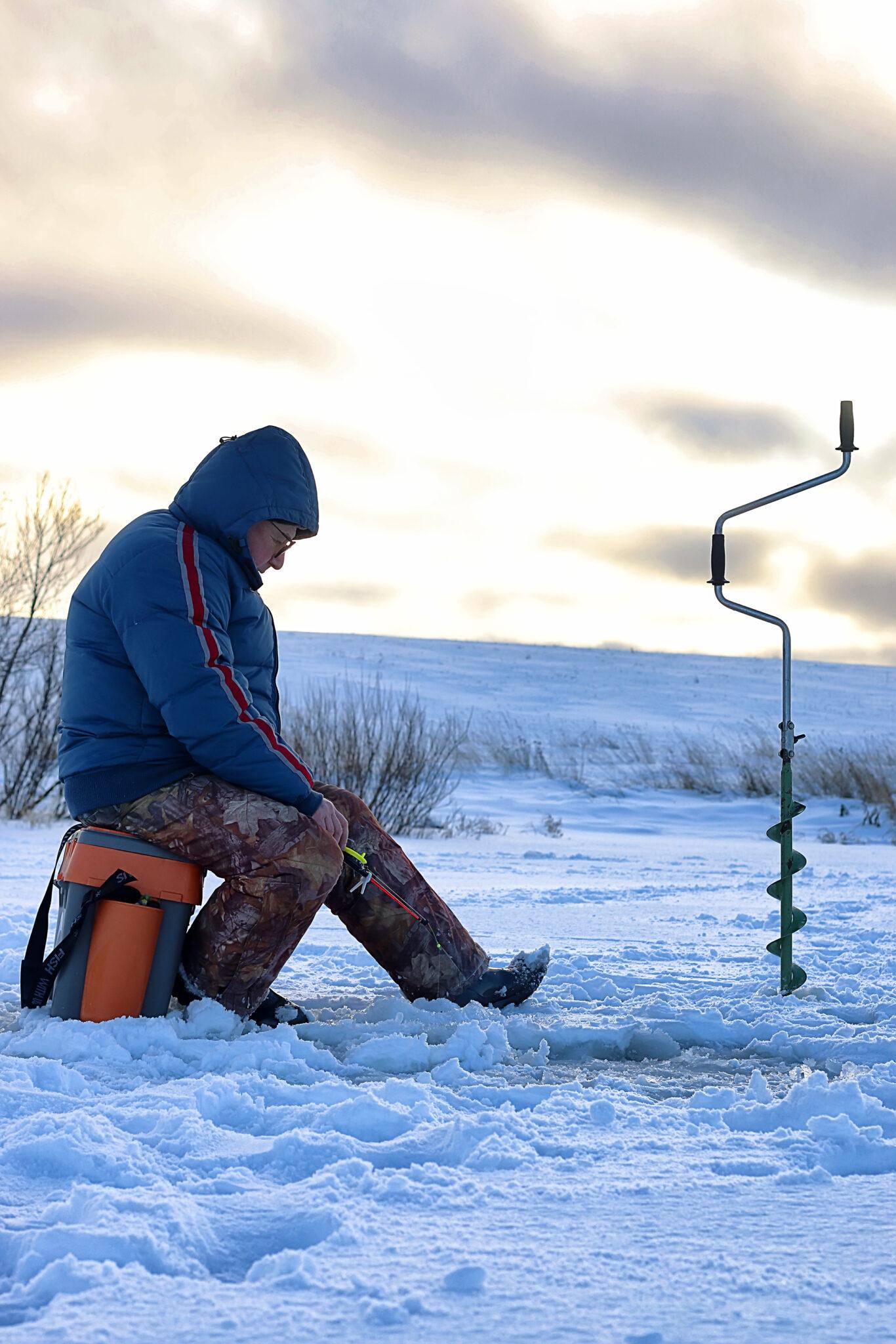 How Thick Should Ice Be For Ice Fishing?